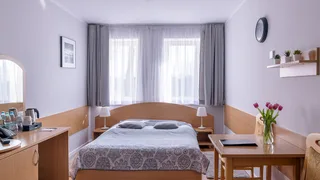 tailor-hotel-sport-and-conference-pokoj-2-osobowy-dbl-standardowy-001.jpg